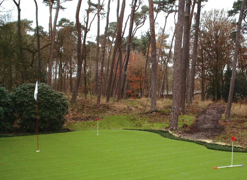 Schilde, Golf At Home